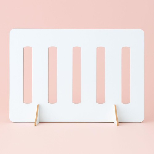 White dog stopper no - white,